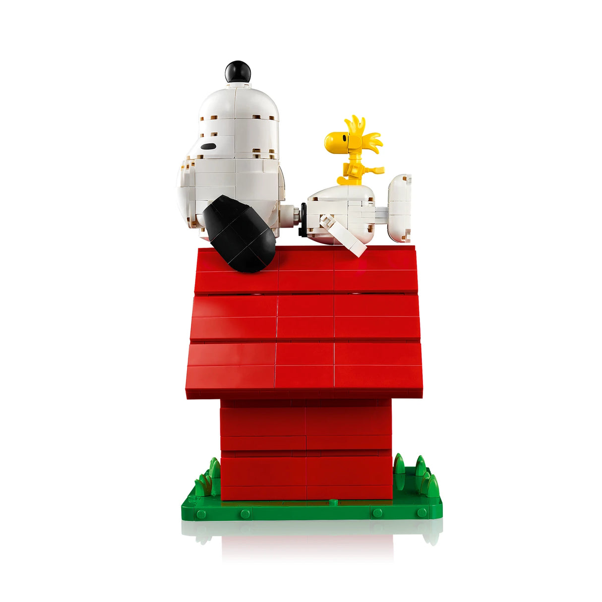 Peanuts: Snoopy's Doghouse (#2)