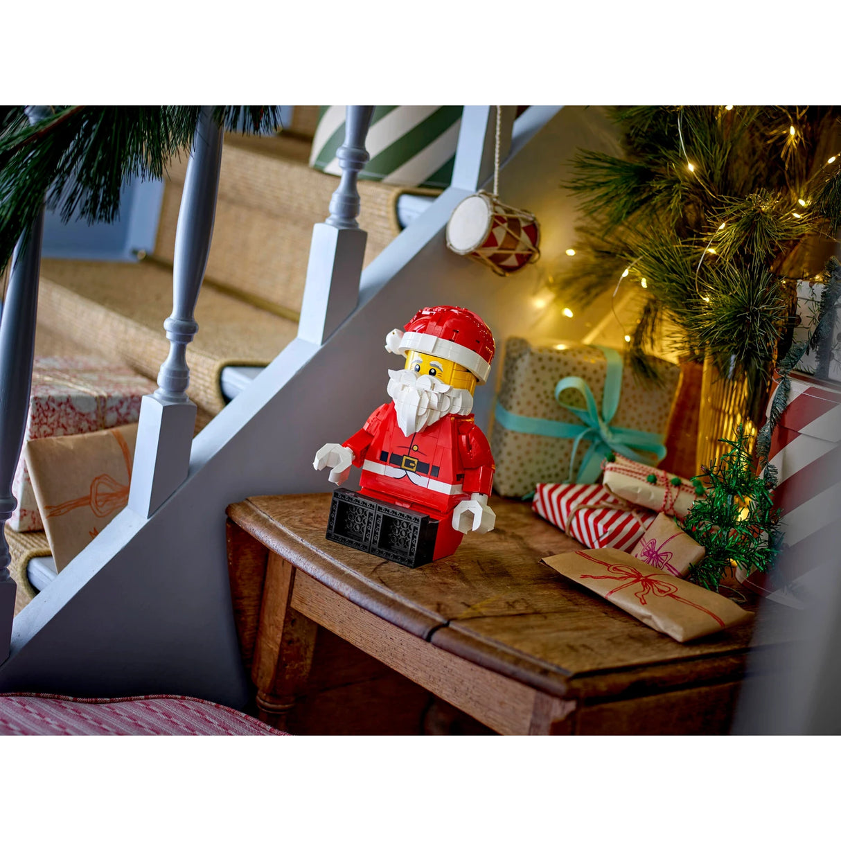 Up-Scaled Santa Minifigure (5 x Prizes)