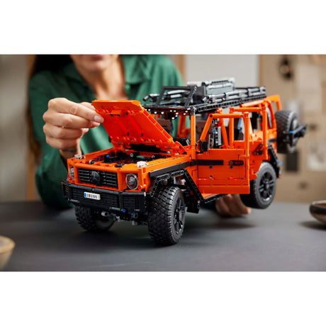 LEGO Mercedes-Benz G 500 6