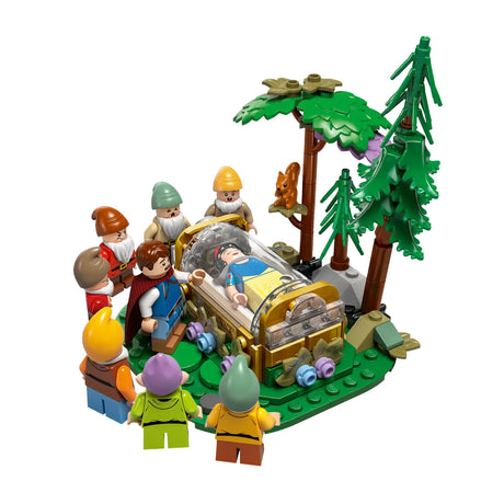 LEGO Snow White and the Seven Dwarfs' Cottage 4